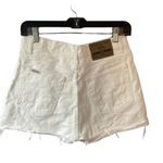 Jordache  women's size 9 white denim shorts Photo 1