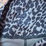 FLEO OLIVE GREEN CHEETAH PRINT LEGGINGS Size M Photo 1