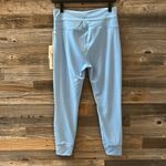 Vuori  Daily Form Legging in Spring Blue NWT Size XL Photo 6