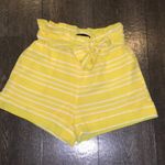 Gibson Yellow Paperbag Shorts Ruffle Ivy Tie Waist Photo 2