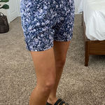 Bandolino Vintage  Blu navy floral shorts Photo 0