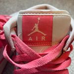 Jordan  1 Mid Pink Photo 3