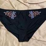 Top Shop cut out embroidered bikini bottoms Photo 1