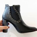 Penny Loves Kenny  Arena Grommet Detail Ankle‎ Boots Black Vegan Leather Size 8.5 Photo 1