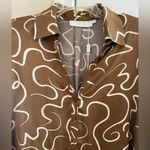 ASTR  the label Yesenia abstract print satin button front blouse Medium NWT Photo 5