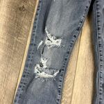 Good American Distressed Jeans Photo 3