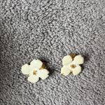 Floral Necklace & Clip On Earrings Set Photo 3