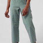 Athleta  Trekkie Straight Crop Pant Photo 0