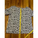 Philosophy  Women’s Large Black White Rose Floral Short Sleeve High Neck Work Photo 3