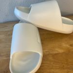 Nike  white Slide Sandals Photo 2