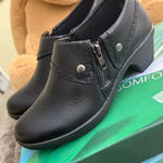 Easy Street  Womens Darcy casual or dress shoes Size 6 Black Faux Leather NEW Photo 0