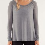 Lululemon Presence of Mind Long Sleeve Tee Shirt $68 Like New Size 2 Photo 1