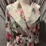 Victoria's Secret 🌺VINTAGE VICTORIA SECRET GOLD LABEL FLORAL AND LACE BATHROBE SIZE MEDIUM🌺 Photo 1