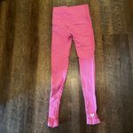 Women’s best pink leggings Photo 2
