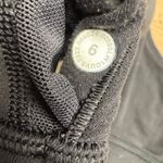 Lululemon  Black Align Tank Top Racerback Cropped Athletic Size 6 excellent cond. Photo 3