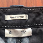 Banana Republic  Denim Pencil Skirt, size 4 Photo 3