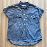 Madewell Chambray Denim Short Sleeve Button-Up Shirt - Size Small Photo 4