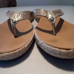 Tommy Bahama | Ladies Thomas glitter flip-flop sandals. Size: 8.5. Photo 1