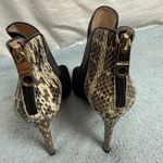 Louise et Cie  Gold Emblem Photo 7