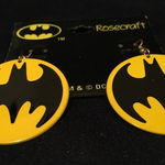VTG DC Comic 1964 Rosecraft Black Yellow Bat Symbol Batman Metal Earrings‎ Photo 0
