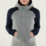 Lululemon Scuba Hoodie Stretch
With Lined Hood in Medium Grey Size 6 Photo 0