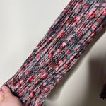 Vince  Pink berry blooms pleated shirt blouse sz S Photo 4