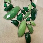 Green abstract statement necklace Photo 1