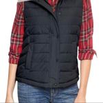 Gap Women’s Black Warmest Puffer Vest XS Photo 0
