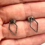 Dark grey/black post earrings Photo 1