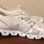 on cloud  Shoes Photo 3