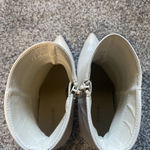 Tahari Off White Chunky Heel Pointed Toe Boots size 7.5 Photo 6