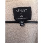 Ashley by 26 International  Camo Women's Warm Vest Photo 2