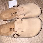 Birkenstock  Beige Men's Loafers Photo 0