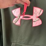Under Armour  Dark Olive Green Pink Camo Semi-Fitted Long Sleeve Hood Sweatshirt Photo 3