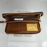 Michael Kors  Luggage Travel Continental Wristlet Large Wallet Photo 4