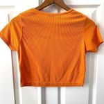 Boohoo cropped orange short sleeved top Photo 3