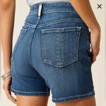Ariat NWOT Perfect Rise Lucy 5" Short sz 28 Photo 7