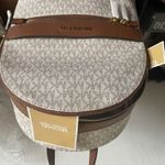 Michael Kors Backpack Photo 3