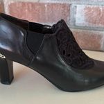 Brighton Rand Booties Heels Metal Embellishment Floral Vintage Women’s 6.5 Black Photo 4