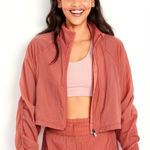 Old Navy Cropped Lightweight Water Photo 0