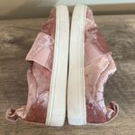 Rouge Helium  Miranda Velvet Pink Sneaker Shoes Slip On Women’s Size 9 Star Photo 7