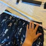 Club Monaco  Ellery Silk Floral Shorts Size 2 Photo 5