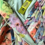 Gianni Bini floral Erynn Romper foam bouquet v neck waist tie size large Photo 9