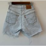 Levi's Women's Light Blue Denim 501 High-Rise Mid-Thigh Jean Shorts Size 24 Photo 1