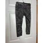 Nobull  Dark Camo Crop Leggings Size Small Gray Black Photo 3