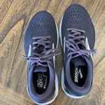 Brooks Ghost 16 Women Running Shoes Size 8 — Model 1204071B090, Black/Grey/White Photo 4