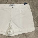 Hollister  Curvy High Rise White Denim Jean Shorts 3” NEW Size 21 Photo 3