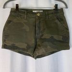 Abercrombie & Fitch WOMENS Camouflage Shorts π size 00 Photo 1