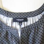 Premise Studio V-neck Top - Size Medium Photo 4