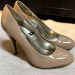 Steve Madden woman’s cream colored heels size 10 Photo 2